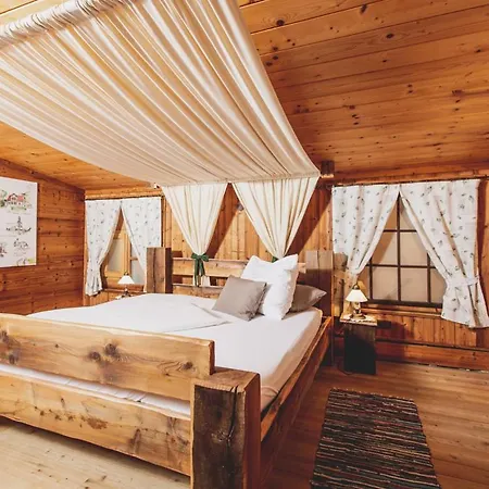 Roanwirt Szálloda *