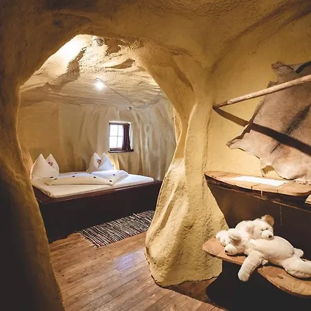 Roanwirt Hotel *