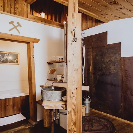 Roanwirt Szálloda *